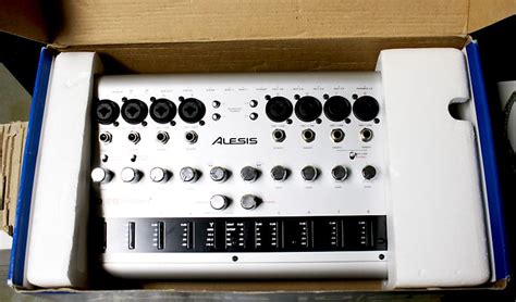 Alesis Alesis Io 26 Silver Reverb