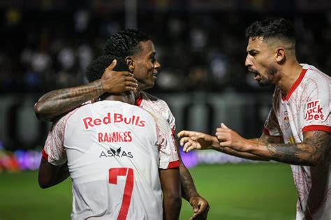 Red Bull Bragantino Vence Vitória De Virada E Sobe Na Tabela Do