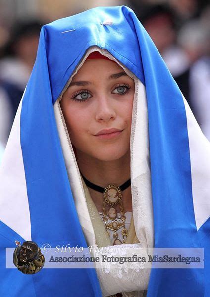 Pin Di Maria Cristina Motzo Su Costumi Della Sardegna Traditional