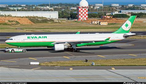 B Eva Air Airbus A Photo By Huangchengjen Id