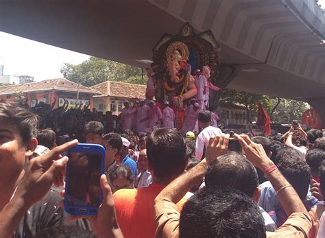 Ganpati Visarjan Photos From Mumbai: Devotees Bid Farewell to Lalbaug Cha Raja With Colourful ...