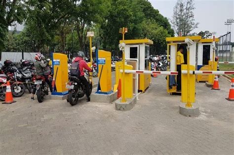 9 Tempat Parkir Motor Misa Agung Paus Fransiskus Di GBK Kamis Besok