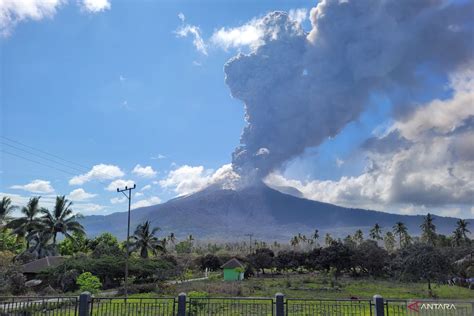 Kamis Ini Lewotobi Laki Laki Kembali Alami Erupsi ANTARA News Jawa Timur