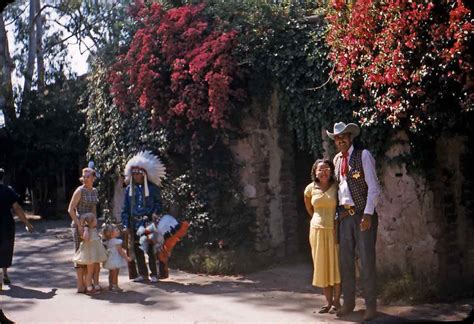 GORILLAS DON'T BLOG: Knott's Berry Farm 1950's