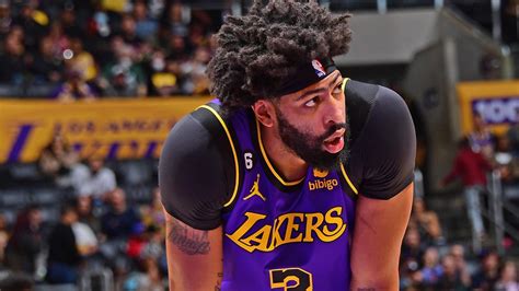 Anthony Davis Injury Update Lakers Star Leaves Game Vs Nuggets At