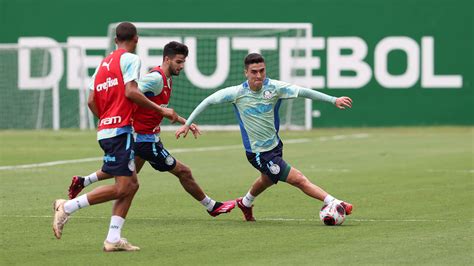 Reservas E Crias Da Academia Fazem Treino Coletivo Em Prepara O