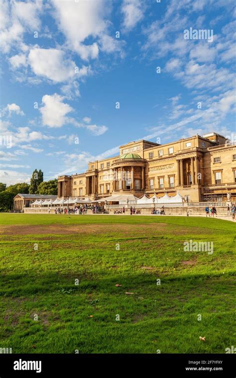 The rear terrace of Buckingham Palace, London, England Stock Photo - Alamy