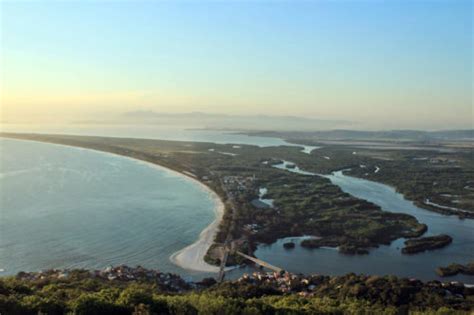 La Pedra Do Tel Grafo Quintessence Du Tourisme Au Br Sil Braises