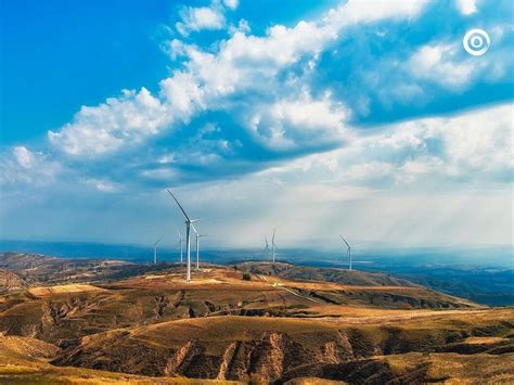 The First Wind Turbine Of The Highest Wind Power Project Has Been