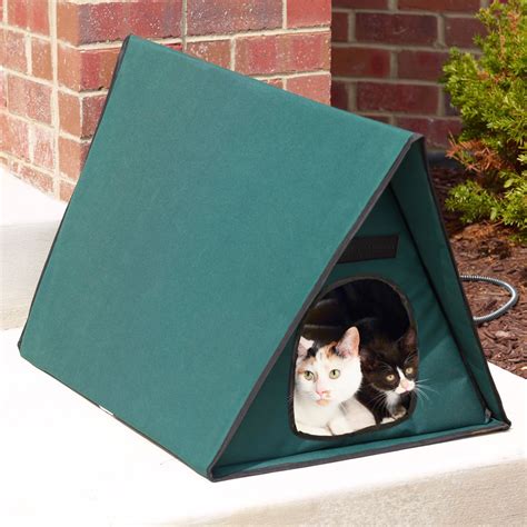 The Only Outdoor Heated Multi Cat Shelter - Hammacher Schlemmer