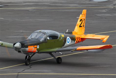 VN 22 Valmet L 70 Vinka Air Force Ilmailuvalokuvat FlightForum Fi