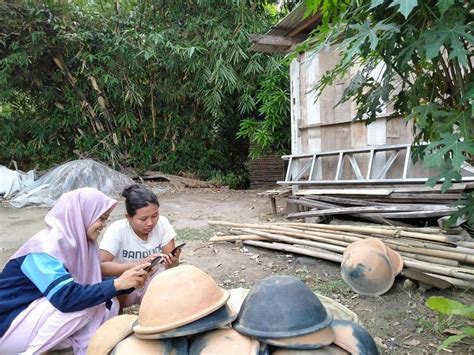 Mengulik Potensi Kerajinan Gerabah Desa Rejosari