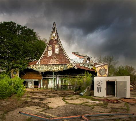 Photos Show the Remnants of Abandoned Amusement Parks - ABC News