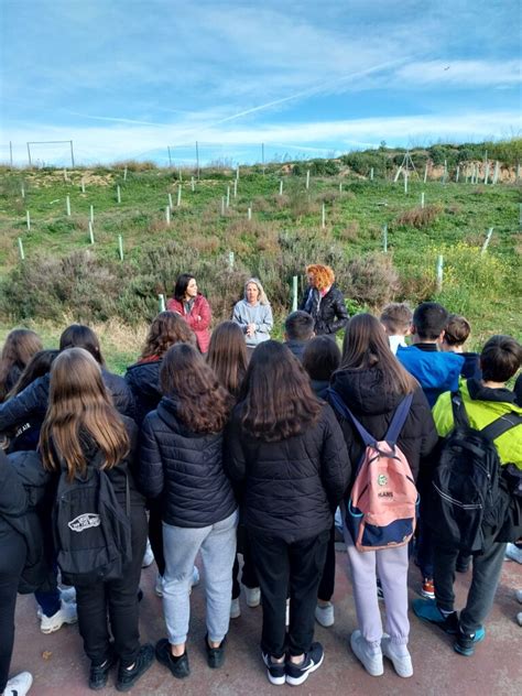 Ayer y hoy las chicas y chicos del IES Ana María Matute están