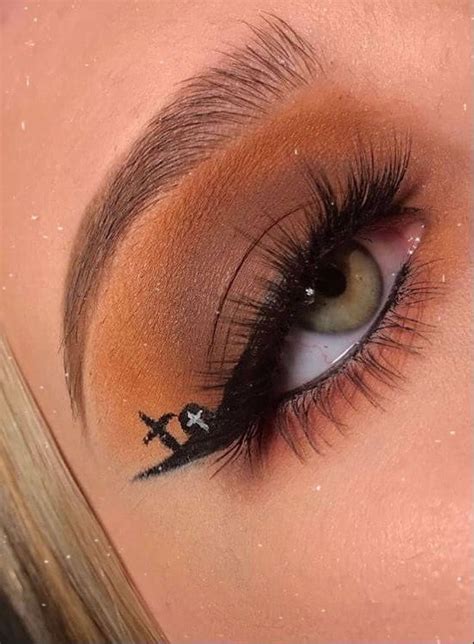 Small Tombstone And Cross Halloween Makeup Easy Cute Halloween