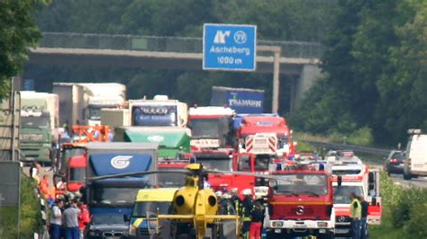 Verkehrsunfall auf der A1 zwischen Ascheberg und Bockum Hövel