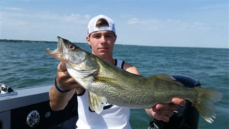 Trolling For Walleye On Lake Erie Youtube