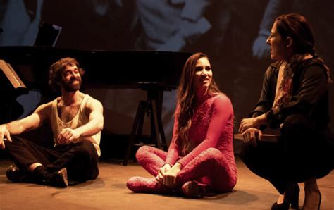 India Mart Nez Muestra Su Debut Como Actriz En El Gran Teatro De