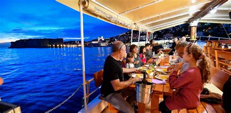 Dubrovnik Sunset Dinner Cruise Rundt I Den Gamle Bydel Getyourguide