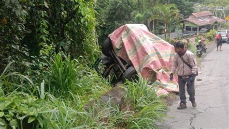 Truk Bawa Kopi Gayo Terbalik Di Enang Enang Bener Meriah Bawa 8 Ton