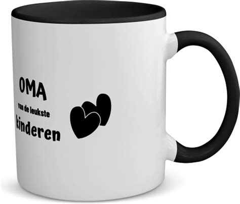 Akyol Oma Van De Leukste Kinderen Koffiemok Theemok Zwart Oma