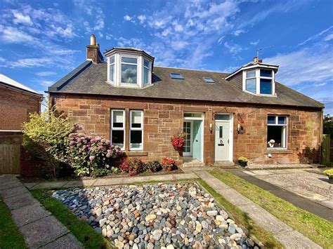 Prestwick Road Ayr 3 Bed Semi Detached House £200000