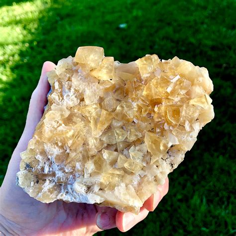 572g Golden Yellow Cubic Calcite Crystal Cluster Mineral Display Specimen