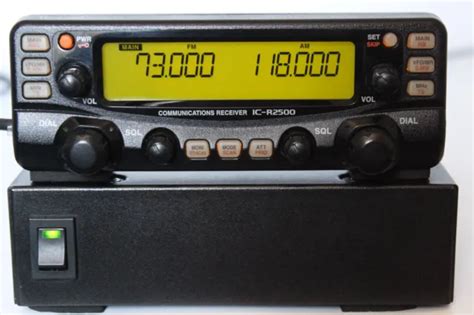 Icom Ic R Wideband Pc And Mobile Communications Receiver Radio