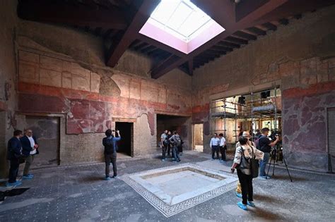 New Technique Reveals Lost Splendours Of Herculaneum Art Herculaneum