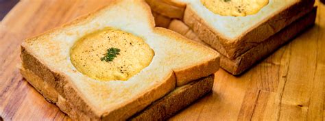 Tasty Egg-in-the-Hole Toast [Recipe]