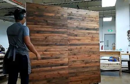 How To Make A Free Standing Pallet Wall Steps And Purposes