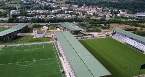 Viola Park Apre Ai Tifosi In Duemila Per La Sfida Con Il Milan Per Il