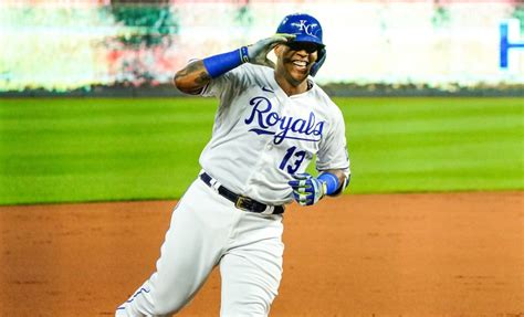 How Many Home Runs has Salvador Perez hit this year?