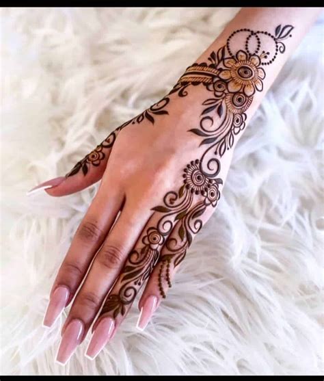 Best Henna Tattoos 2022 Everything You Need To Know Best Design Ideas