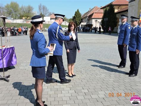 FOTO Şase cadre ale Jandarmeriei Alba avansate în grad de Ziua