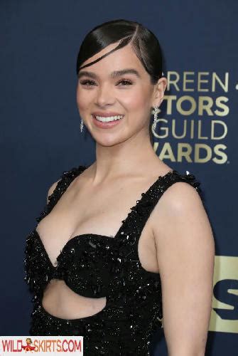 Hailee Steinfeld Haileesteinfeld Nude Onlyfans Instagram Leaked