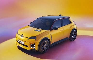 Renault 5 Ecco Come Sono Gli Interni Ed Esterni