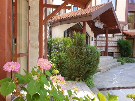 Winslow Highland Furnished Apartment For Sale Next To Ski Lift • Ski