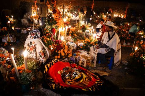 Especial De Dia De Muertos Noche De Ánimas Tradición Ancestral En