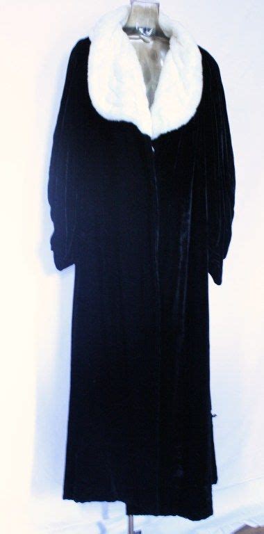Lord And Taylor 1930s Silk Velvet And Ermine Opera Coat Opera Coat Formal