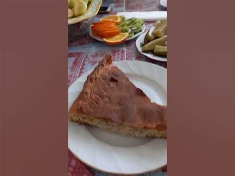 К маме на пироги.Мама и бабушка принимает поздравления в женский ...