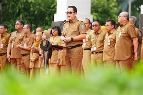 Halal Bihalal Dengan ASN Pemprov Jatim Pj Gubernur Adhy Ajak Kembali