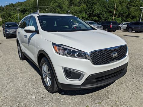 Pre Owned 2018 Kia Sorento LX In Snow White Pearl Greensburg K04096A