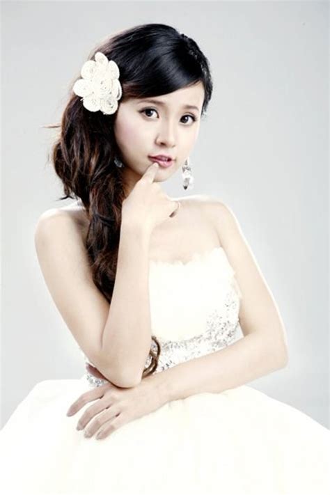 Ngắm Midu tuổi thơ lúc mới lớn và thời hot girl