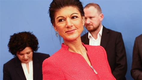 BSW Umfragen sehen Sahra Wagenknecht Partei bei rund fünf Prozent