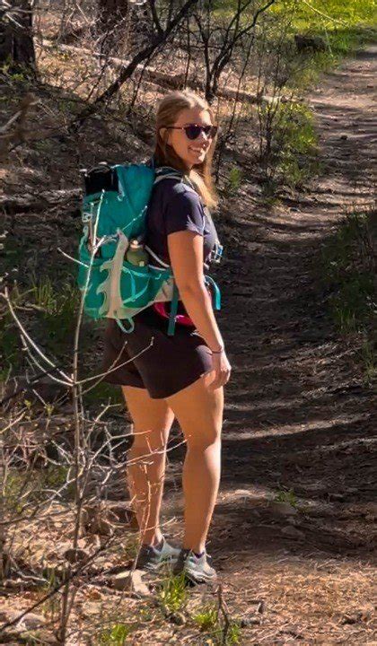 Cute Hiking Outfits To Wear In Nomads In Nature