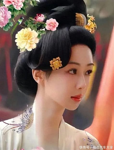 杨紫《国色芳华》造型路透：古装美人绽放独特魅力 360娱乐，你开心就好