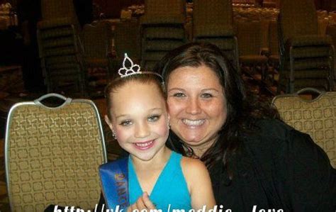 Maddie And Abby Dance Moms Maddie Ziegler Mom