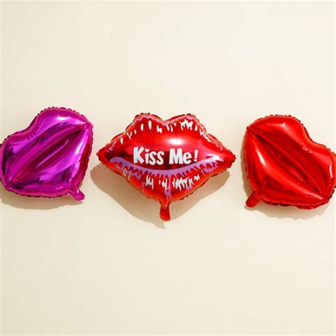 2 Pcs Red Lips Shape Foil Balloon Valentine Day Wedding Decoration Inflatable Balloon Kiss Me