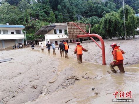 云南金平泥石流灾害致4人失联 搜狐大视野 搜狐新闻